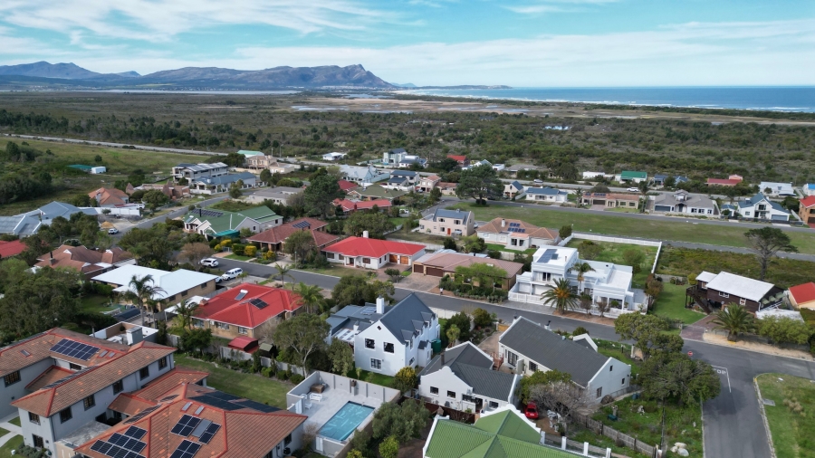 3 Bedroom Property for Sale in Heuningkloof Western Cape